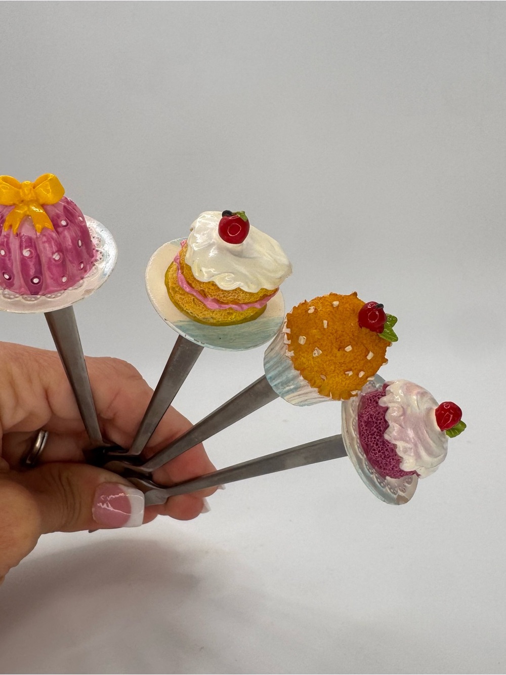 Blond Amsterdam Dessert Fork Set – 4 Whimsical Dessert Forks - Picture 2 of 11